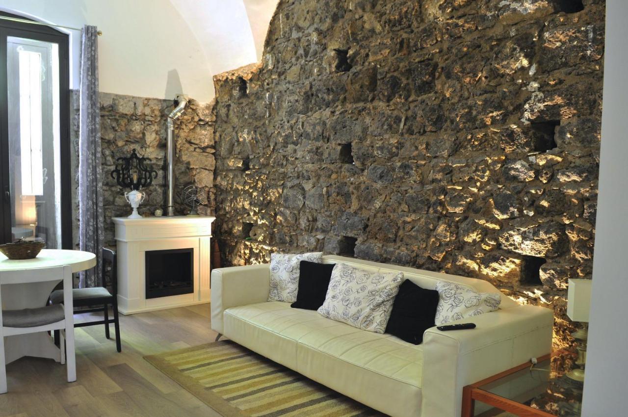 Petra Lavica Holiday Home By Wonderful Italy Катания Екстериор снимка